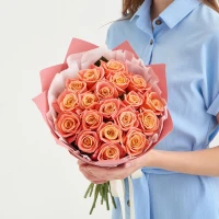 Bouquet of 19 peach roses in designer packaging